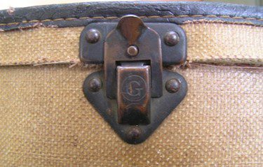 A Geib Tweed Chipboard Case, ca. 1939
Marked with oval stamp "Geib, Inc. Puritan Trademark" on the bottom and "G" embossed on latch
